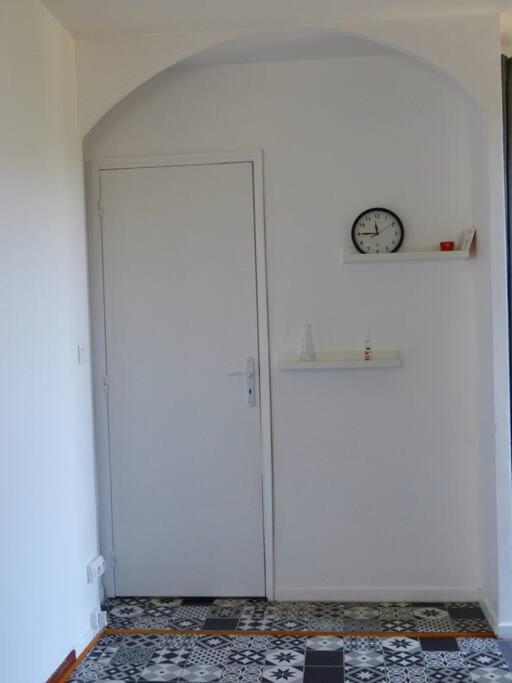 Appartement Dans Maison Brie-et-Angonnes Exterior photo